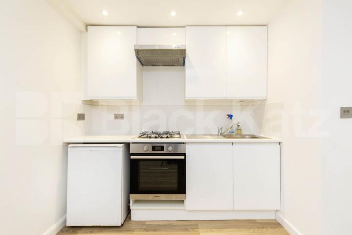 Newly refurbished 1 bedroom Garden property in the popular De Beauvoir Town Buckingham Road, De Beauvoir Town